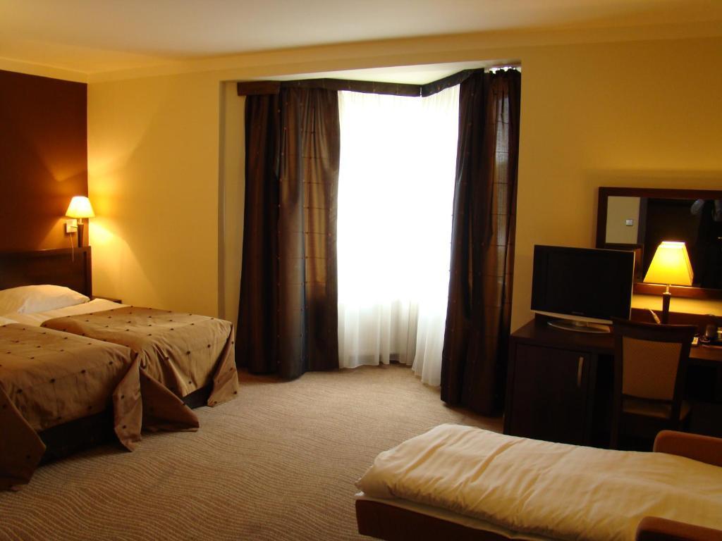 Hotel Azalia & Spa Niepołomice Quarto foto