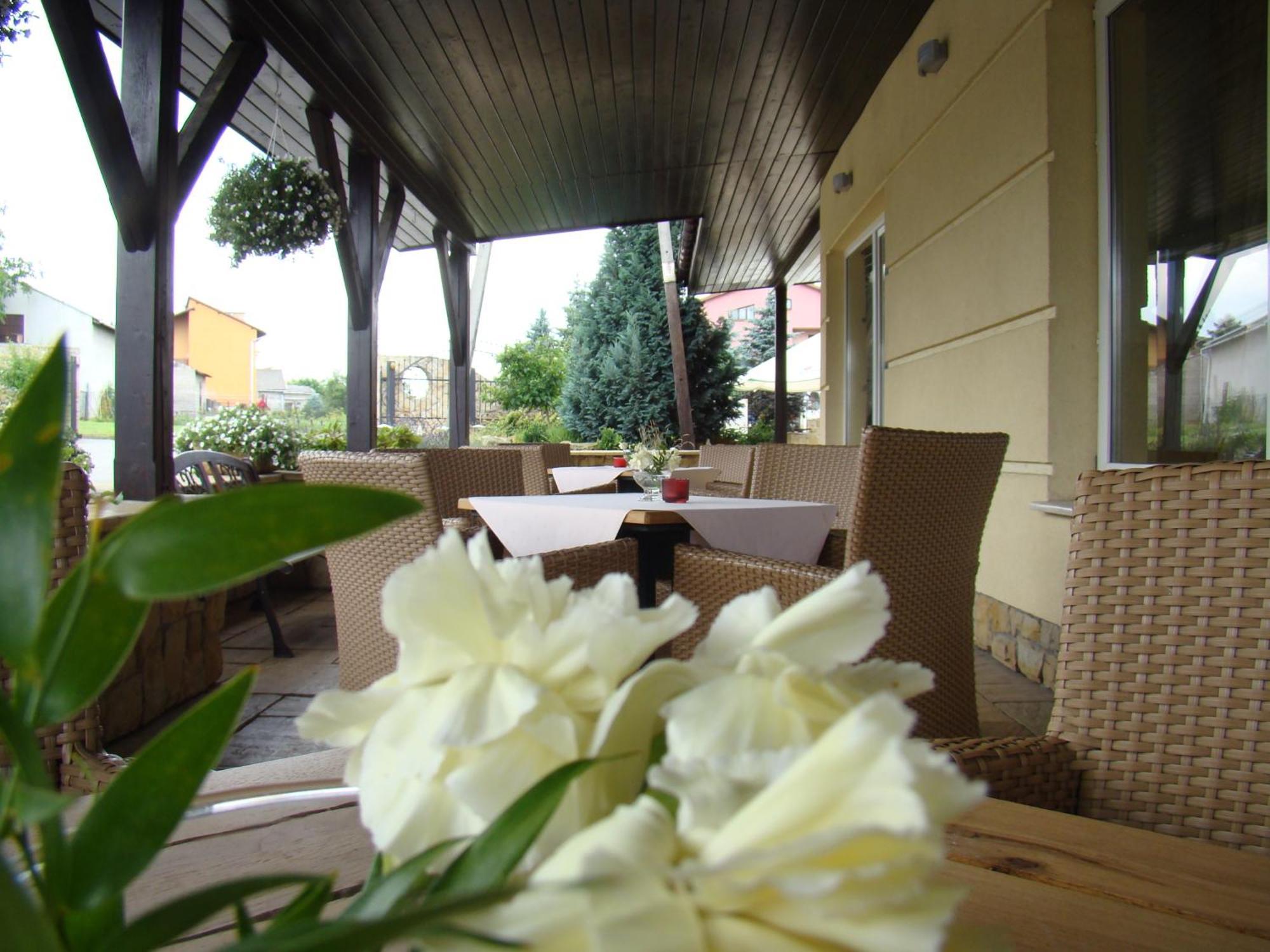 Hotel Azalia & Spa Niepołomice Exterior foto